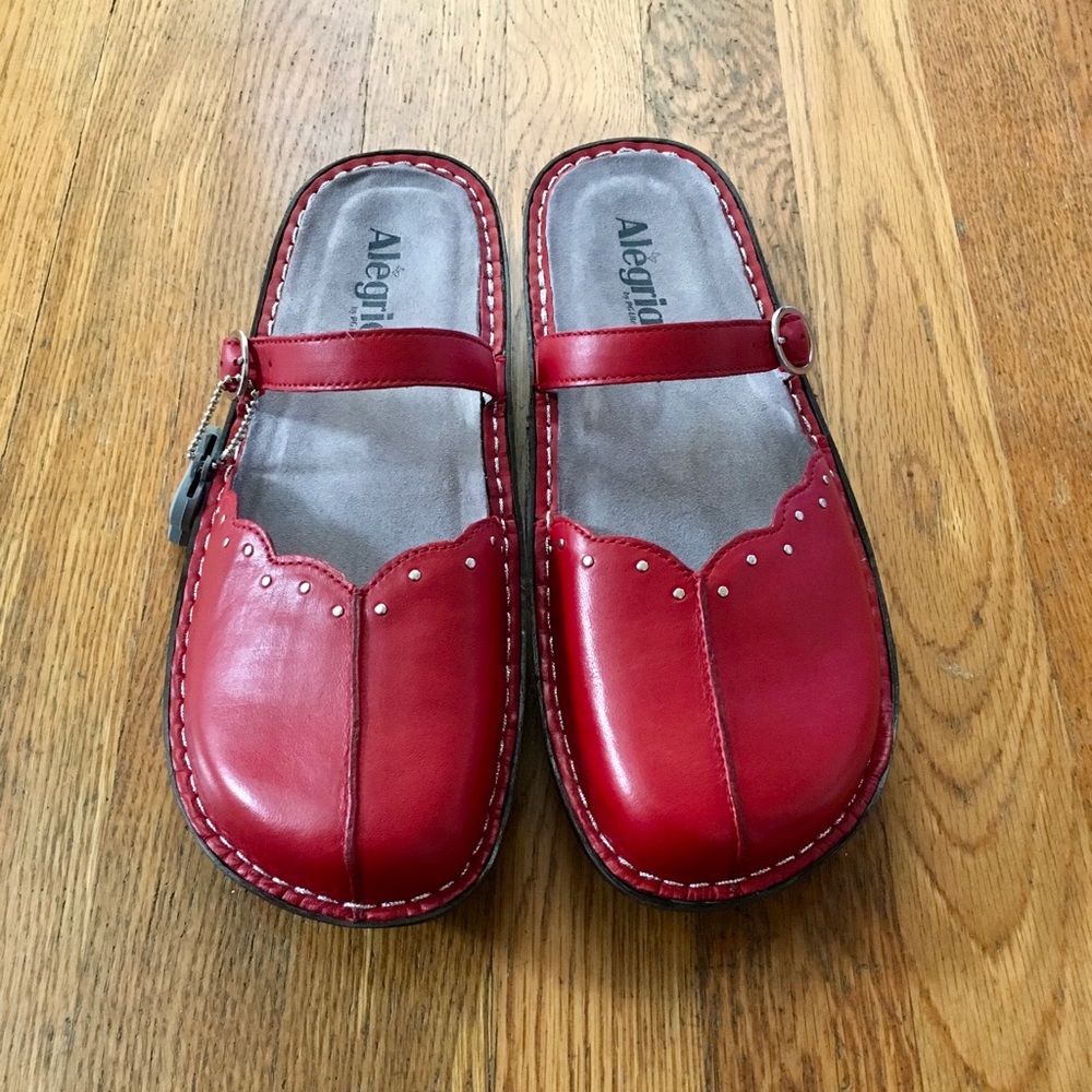 NWT Alegria Tuscany Mules in Red